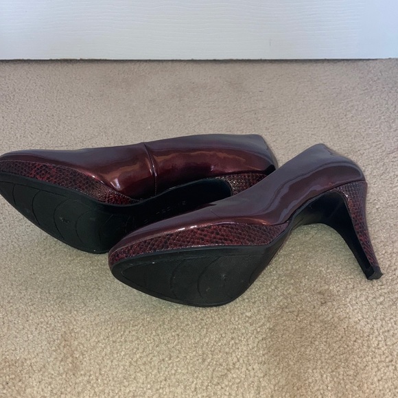Pumps burgundy patent finish - Picture 3 of 3
